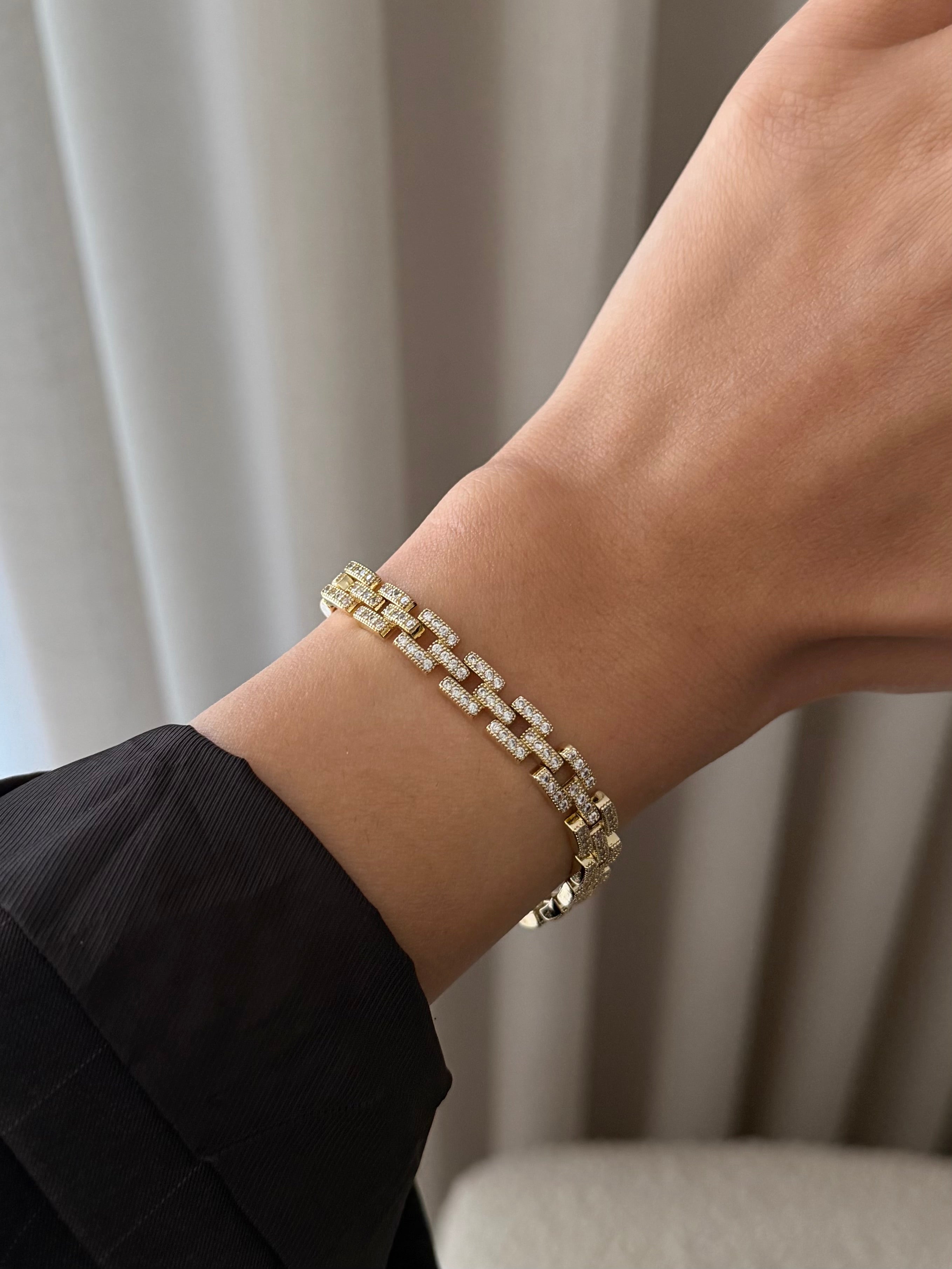AMOUR ARMBAND