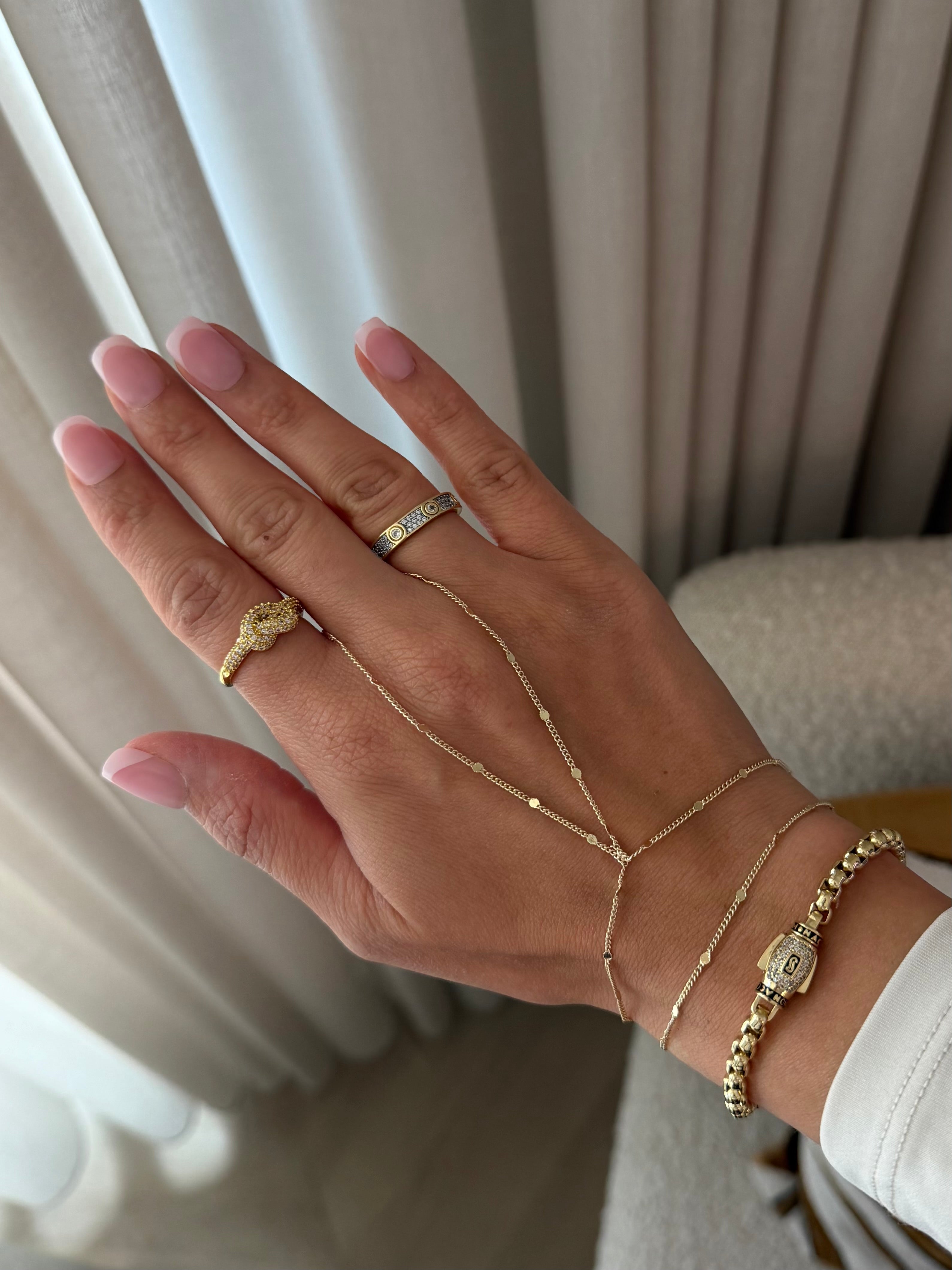 AURÉ HANDCHAIN