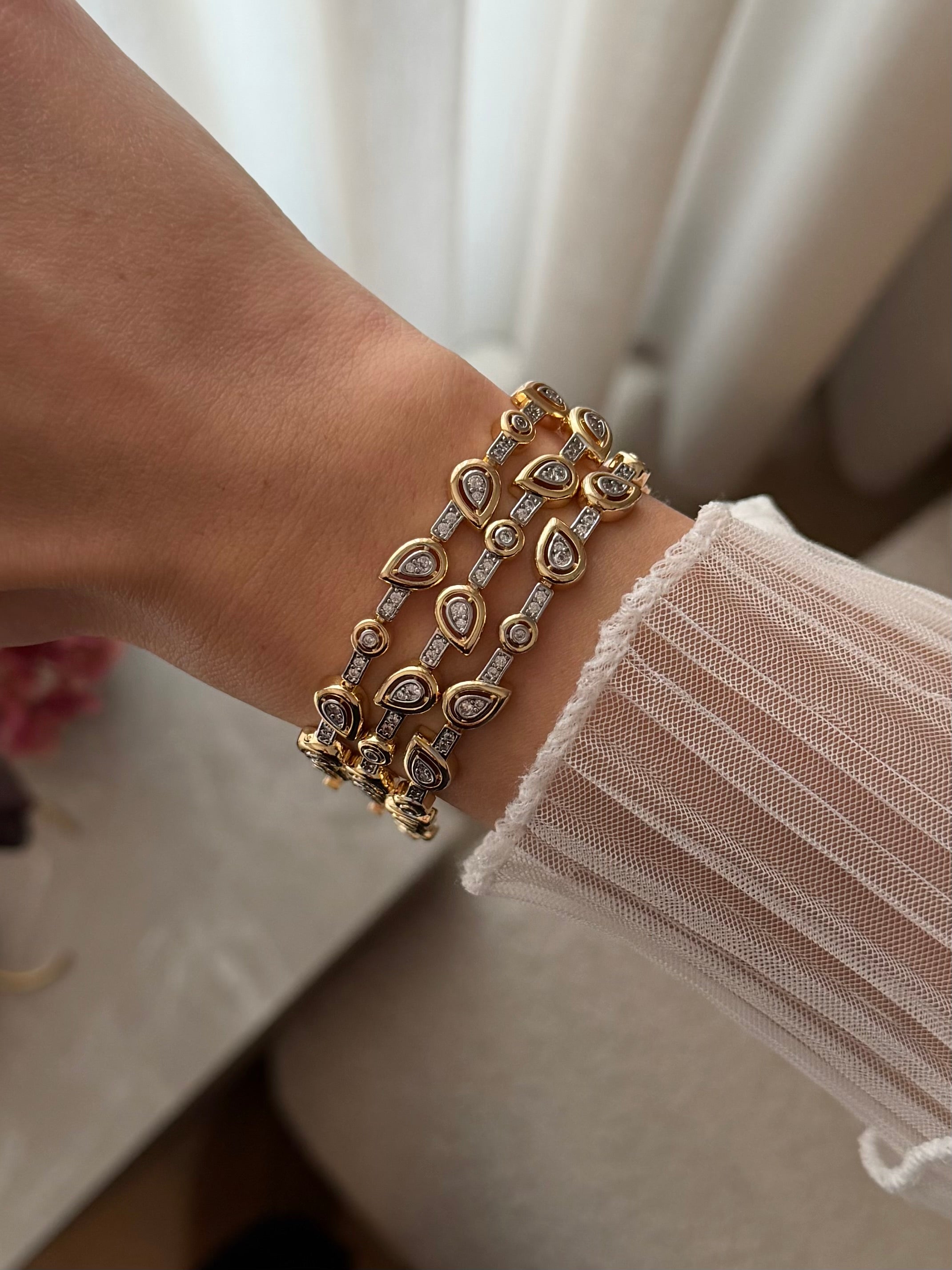 STEENTJES DRUPPEL ARMBAND