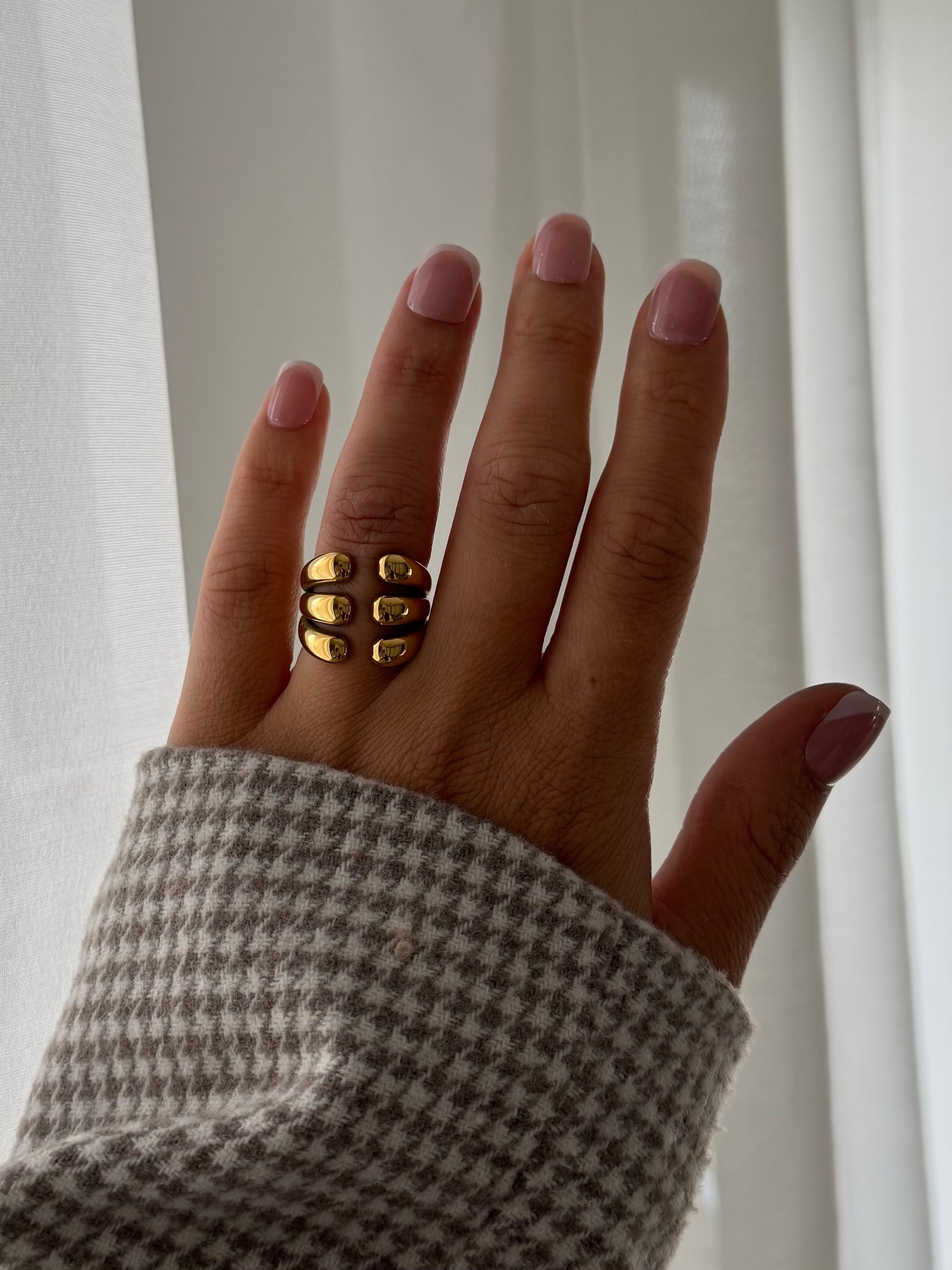 EVYRA RING