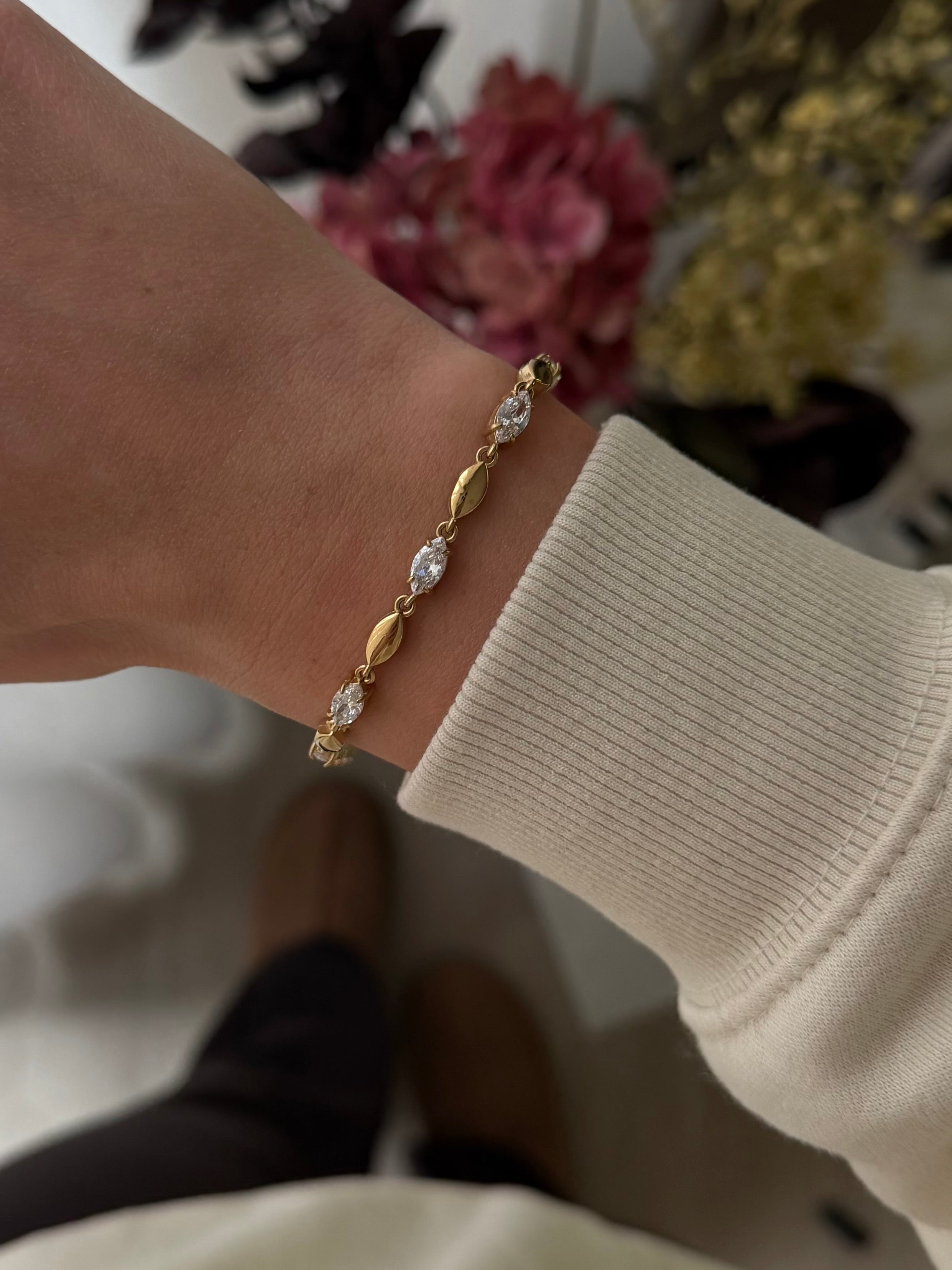 DIAMOND EYE ARMBAND